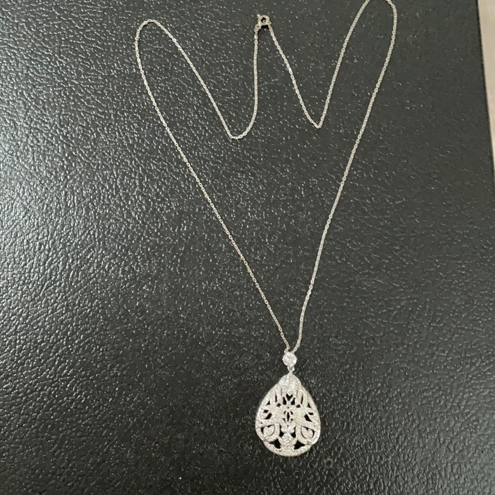 Opera length crystal pendent necklace